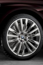 BMW M760Li xDrive V12 Excellence 2017 года (WW)